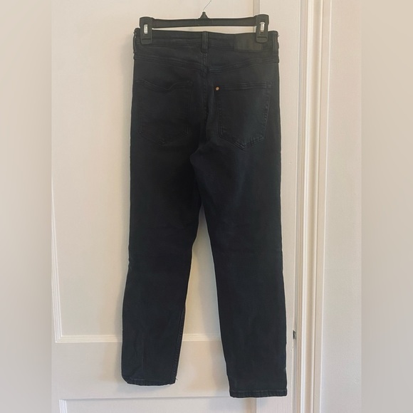 3/30 H&M size 4 black straight legged jeans - Picture 3 of 6